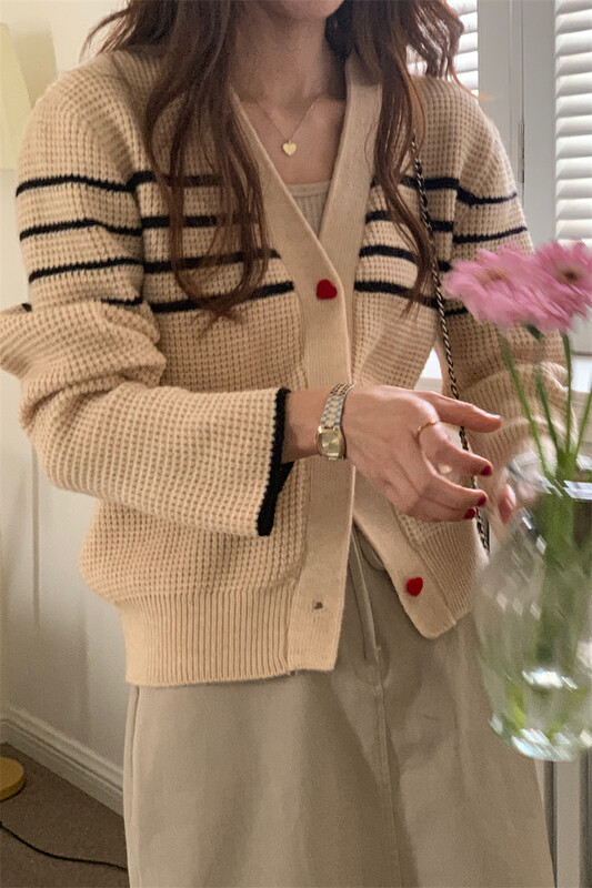 Autumn is new! [Timely rain] Korean striped love breasted casual warm sweater A1759# WPL