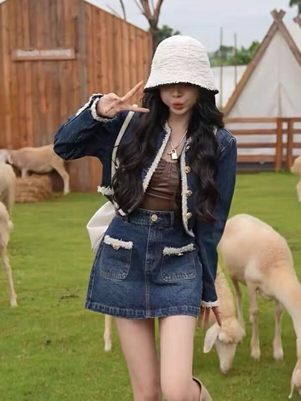 Autumn is new! [L.L STUDIO] retro hot girl lace stitching denim jacket + slim skirt suit 77948# PCZ