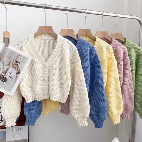 Sweet and gentle lazy style V-neck long-sleeved breasted knitted autumn and winter cardigan small jacket solid color short sweater women