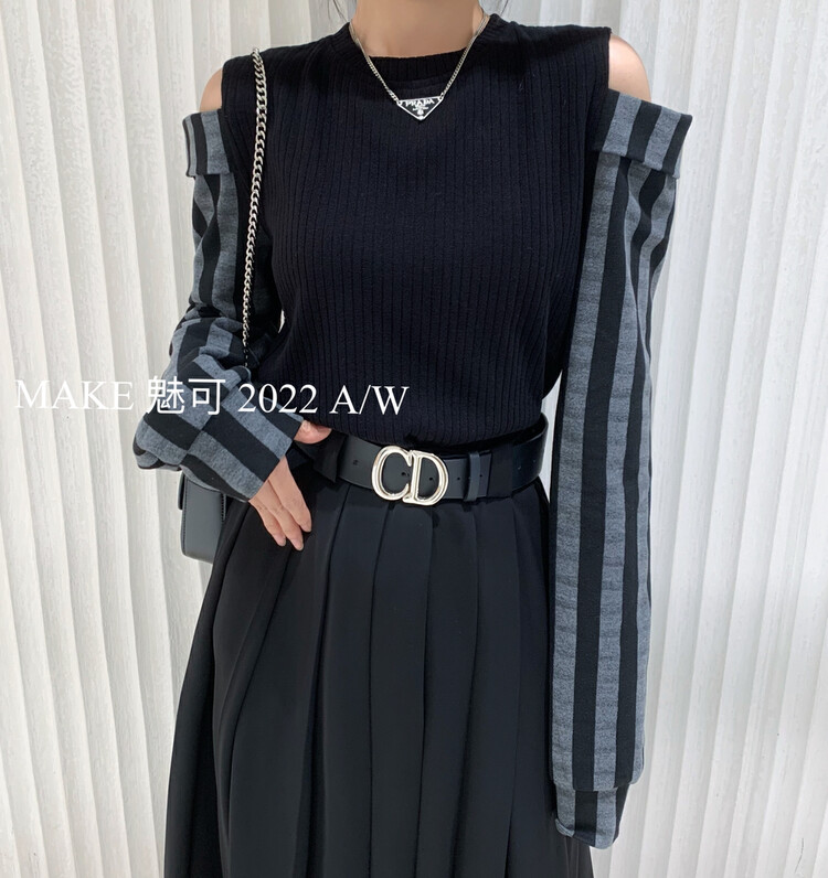 Autumn is new! [MAKE Charm] color matching off-shoulder comfortable all-match small shirt 80062# OZQ