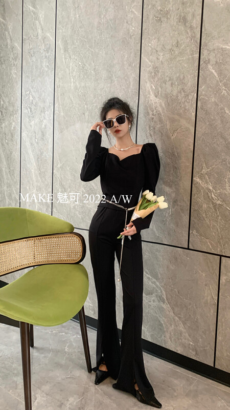 New in early autumn! [MAKE Charm] temperament tube top square collar design back lace puff sleeves small shirt 8912# OZQ