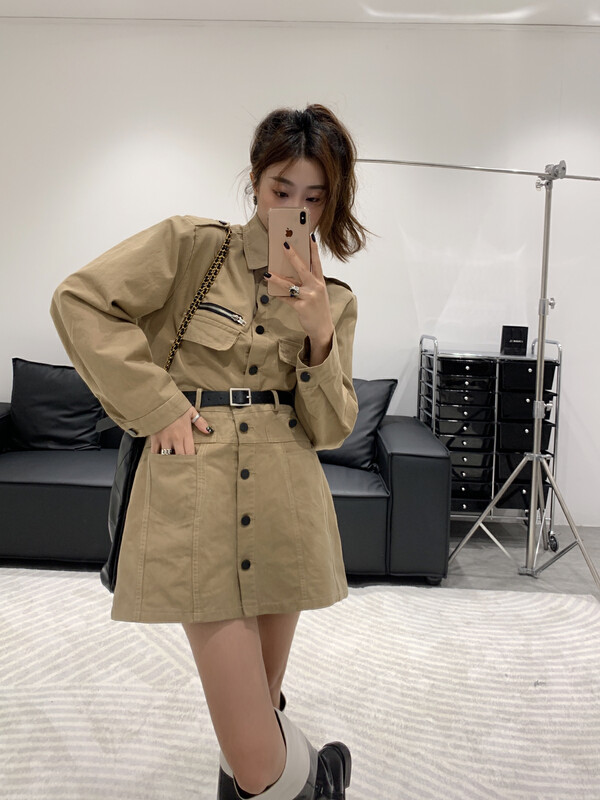 Autumn is new! [VANESSA] Tooling denim short jacket + slim denim culottes suit (with belt) 6706# OZQ