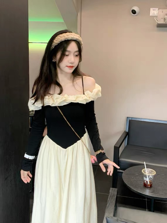 New Autumn!【L.L STUDIO】French Contrast Lace One-Line Neck Sling Dress 77942# PCZ