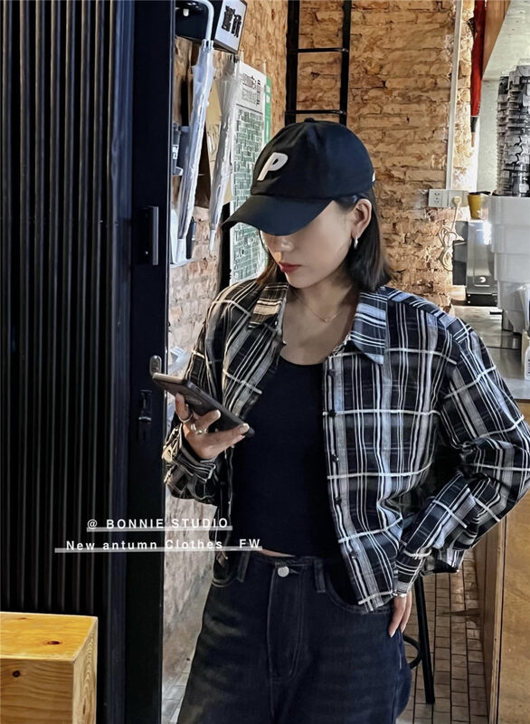 New in autumn! [BONNIE] plaid fashion loose shirt 2559# XYJ