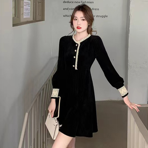 Corduroy autumn and winter dress stitching lace button design sense of small fragrance is thin A-line short skirt