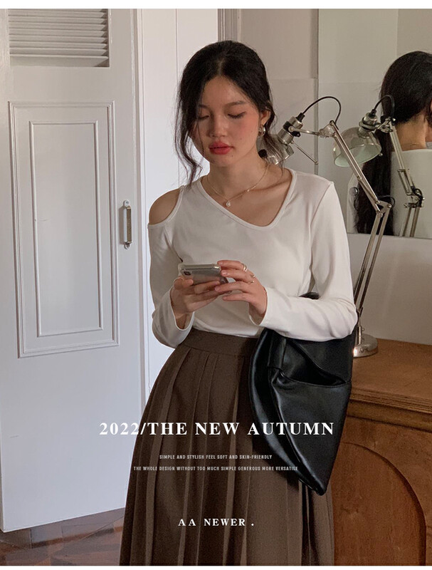 [THE MIND] Off-the-shoulder collar fashion all-match thin long-sleeved T-shirt 61139