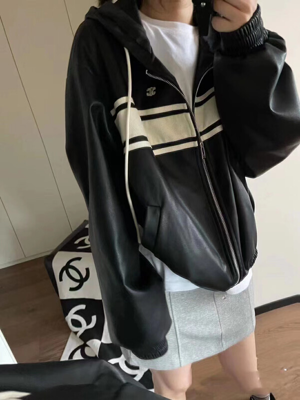 [RAINBOW] Explosive hooded icon stitching suede handsome leather short jacket 09137
