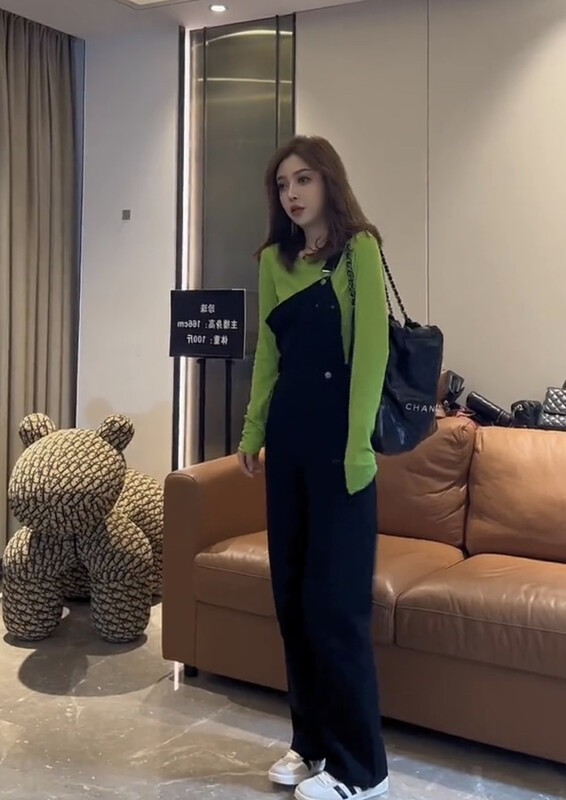 New in autumn! [JH] Solid color round neck bottoming shirt + sloping shoulder design overalls two-piece suit 43014# PCZ