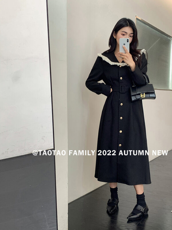 Autumn on the new![TAOTAO FAMILY] Splice design sense retro single-breasted dress (with a belt) 3896 # LSL