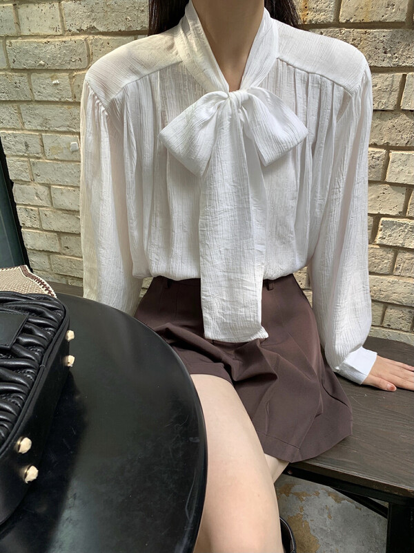 Autumn is new! [NEW OPEN] Korean style temperament age-reducing bow-tie stand-up collar shirt GY80373# ZXX