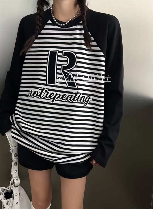 New in autumn! [Strictly selected by buyers - Zhuowa] Contrast color striped letter raglan loose long-sleeved T-shirt 2658# CL