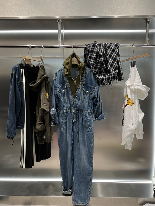 [BOBO1972] Temperament one-piece denim color-blocking one-piece jumpsuit only sells one-piece pants without matching 225065