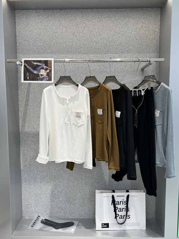 【BOBO1972 】Long-sleeved T-shirt 221505