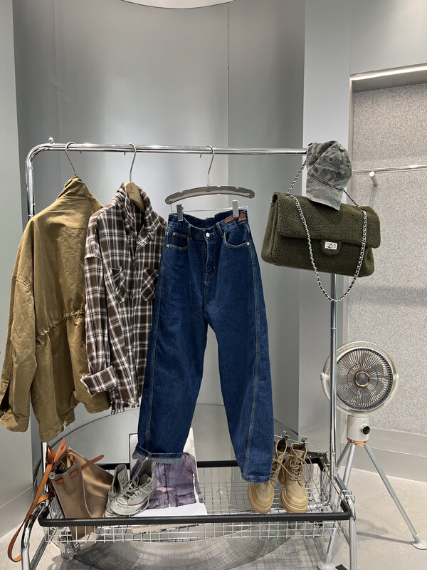 【BOBO1972】Casual all-match washed jeans jeans only sell pants CQL225133