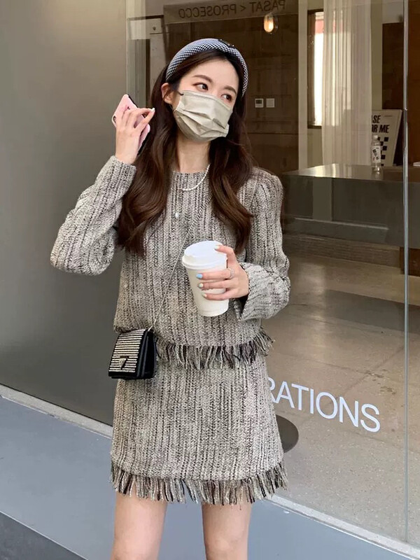 Autumn is new! [JH] Xiaoxiangfeng tassel back button design short coat + slim skirt two-piece suit 43018# PCZ