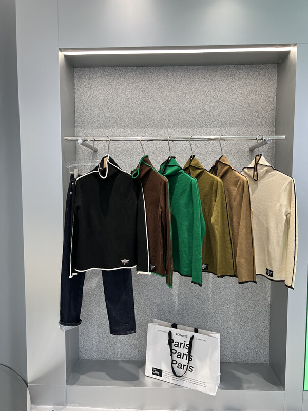 [BOBO1972] Temperament wool high-quality bottoming shirt non-skinned sweater soft and comfortable loose all-match 88111