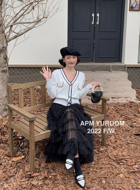 New in autumn!  [APM YUROOM] Temperament Xiaoxiang style contrast color knitted cardigan 6069# LSL