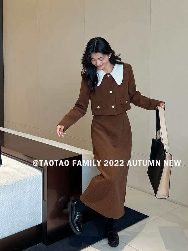 Autumn is new!【TAOTAO FAMILY】Korean version of retro contrast color lapel short jacket + high waist simple skirt suit 3862# LSL