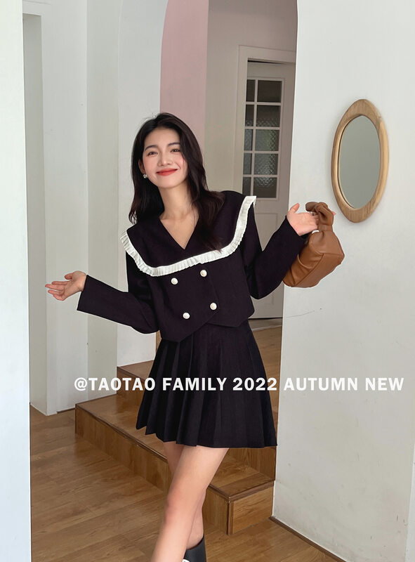 Autumn is new!【TAOTAO FAMILY】Contrast color large lapel short jacket + pleated skirt suit 3810# LSL