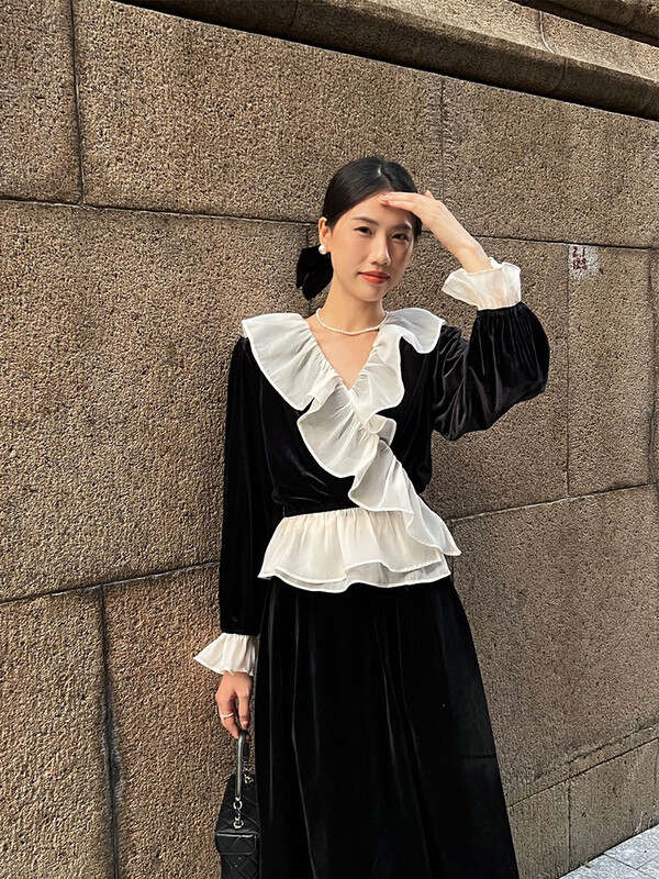 New in autumn! [NEW OPEN] French chiffon stitching large v-neck ruffled shirt FY80366# ZXX