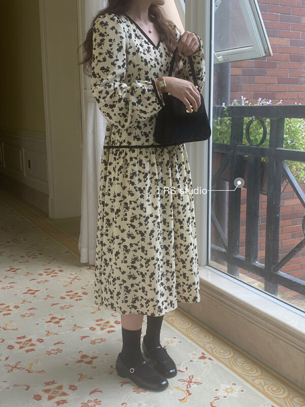 New in autumn!【RS】Fashion V-neck floral dress KL1009# FHX