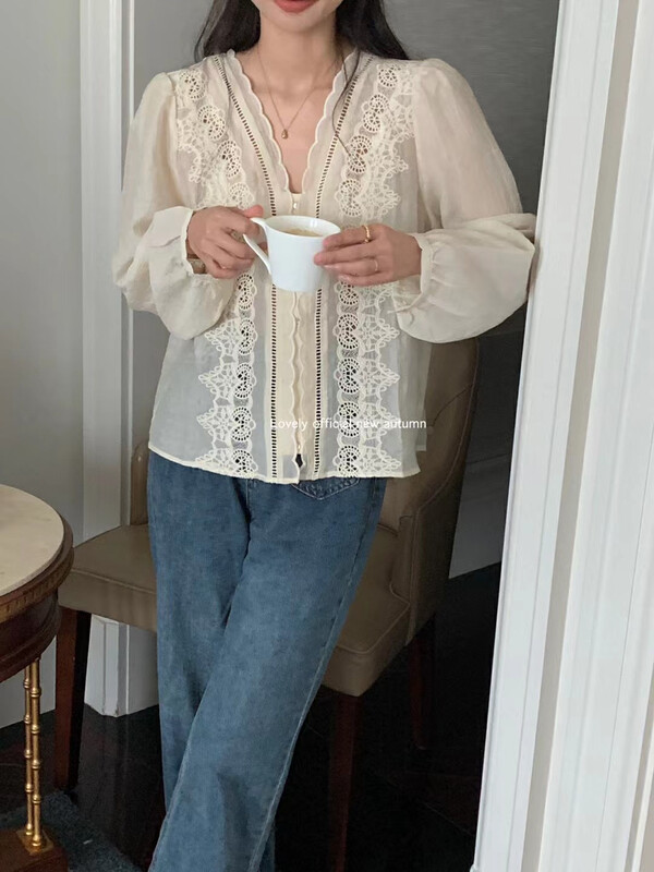 【LOVELY/SHMILY】Temperament lace French retro lace stitching small shirt S2122# FHX