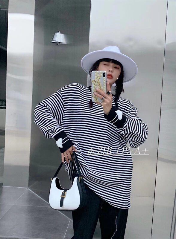 New in autumn! [Strictly selected by buyers - Zhuowa] Niche striped cuffs love loose sweater 2622# CL