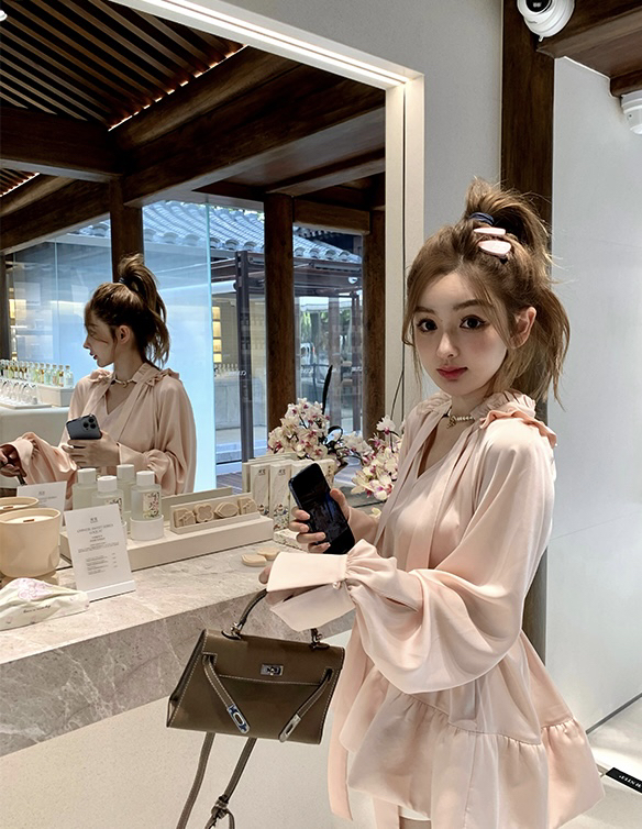 New in autumn! [Amanda] high-end ruffled doll shirt (with belt) 9870# PCZ