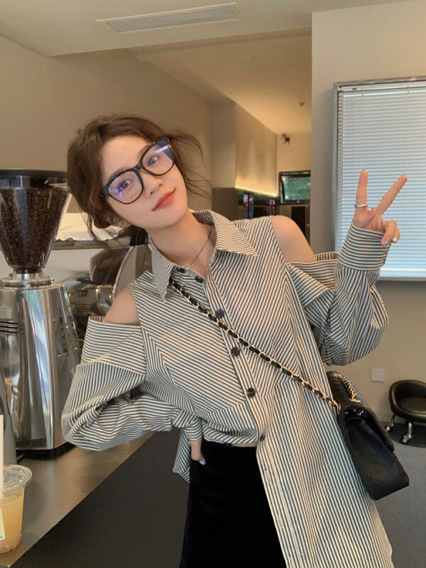 Original price 50.76! New in autumn! [Amanda] Korean version of the lazy off-shoulder striped shirt 9852# PCZ