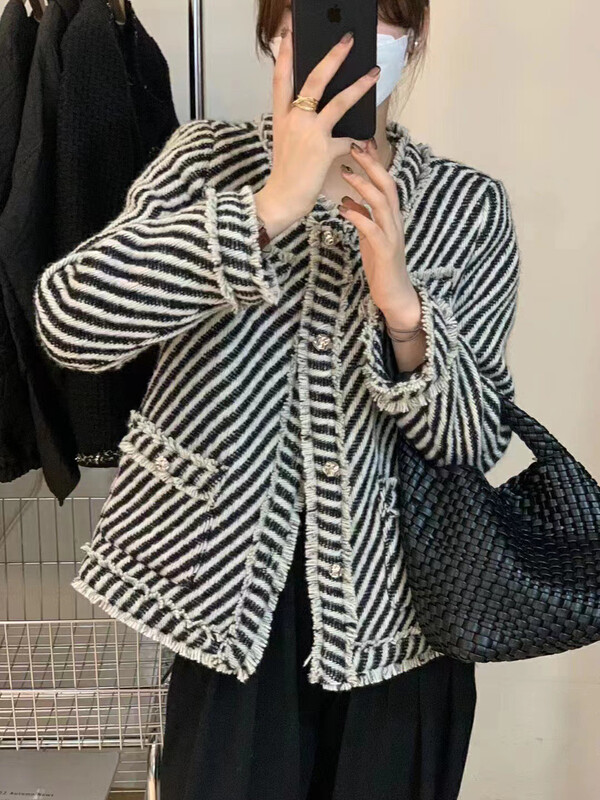 New in autumn! [RS] round neck raw edge diagonal stripe small fragrant short coat LL0132# FHX
