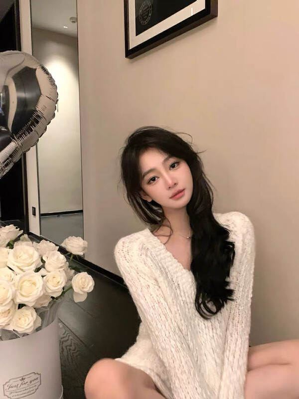 New in autumn! [Amanda] Casual v-neck lazy pullover loose warm sweater 5217# PCZ