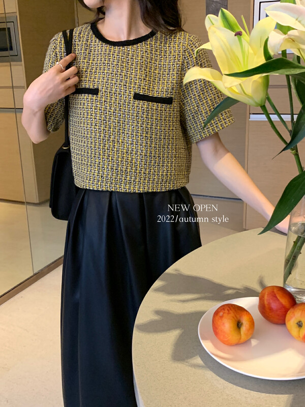 New in early autumn!【NEW OPEN】Xiaoxiangfeng round neck contrast color short shirt CY80027# ZXX