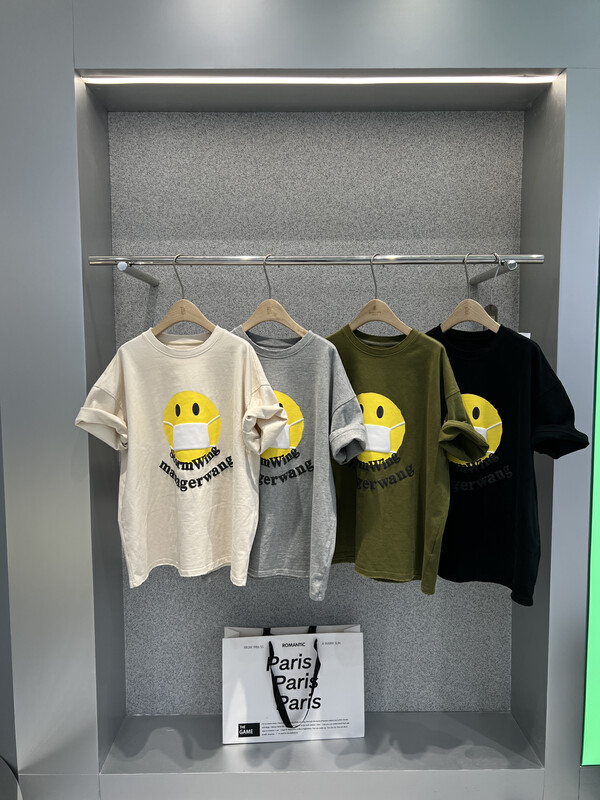 [BOBO1972] Loose cartoon smiley T short-sleeved T-shirt only sells T228129