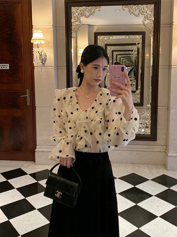 New in autumn! [NEW OPEN] Korean version of the slightly transparent ruffled polka dot v-neck shirt JY80360# ZXX