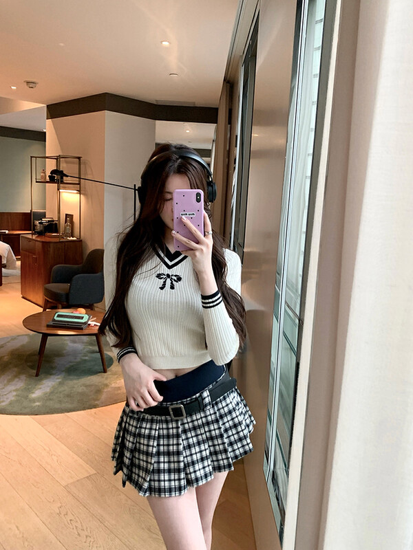 New in autumn!【Amanda】V-neck sweater with reduced neck bow 5227# PCZ