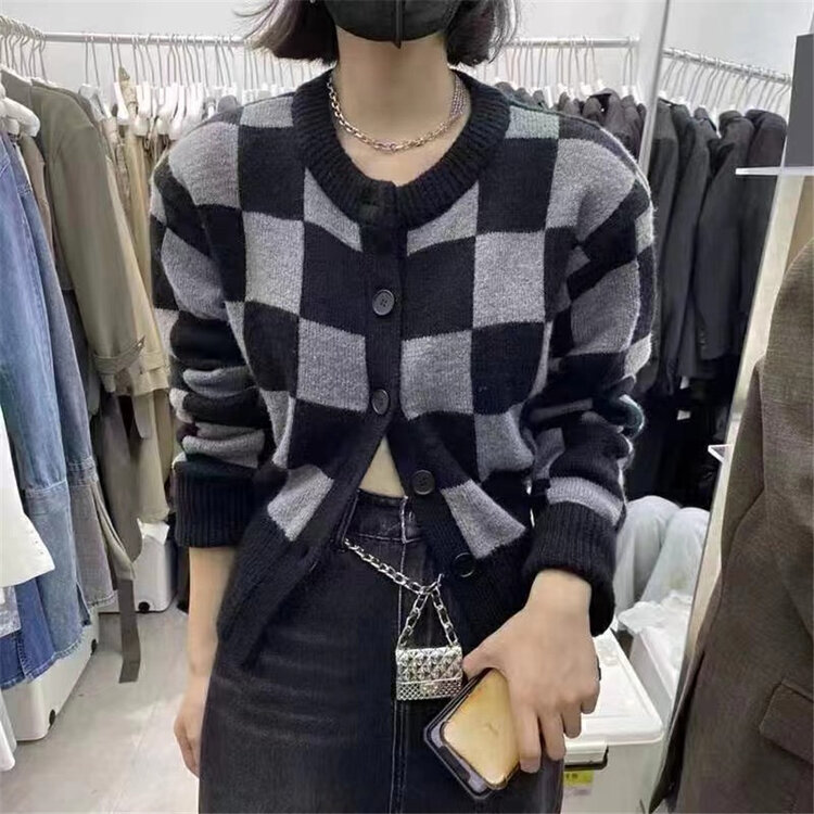 New in autumn! [Semi-plain] round neck checkerboard loose knitted cardigan (only cardigans are sold) 8897# ZJY