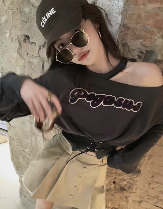 New in early autumn! [JH] Net red letter word shoulder strap sweater + slim skirt suit 42550# PCZ