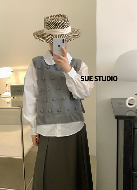 Autumn is new! [SUE STUDIO] fur ball straps round neck knitted vest (without inner) 9819# ZJY