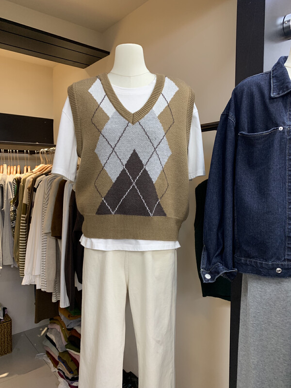 【LOVELY/SHMILY】Color-blocking rhombus v vest sweater HM0072