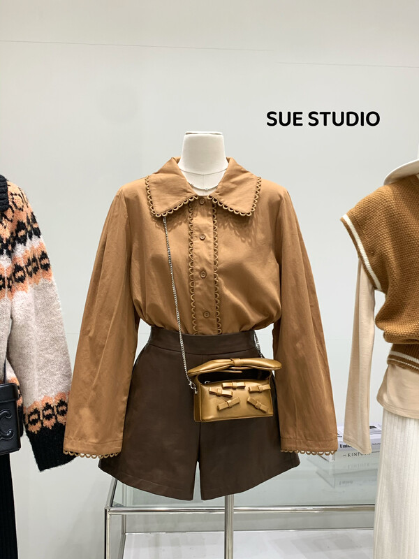 New in autumn! [SUE STUDIO] Hollow lace loose lapel shirt 22351# ZJY
