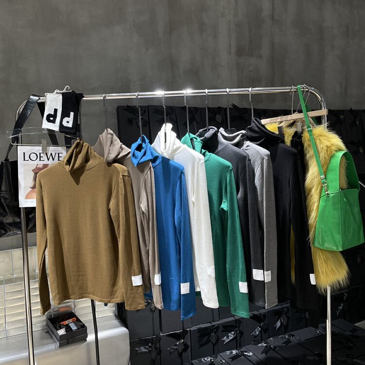 [BOBO1972] High-neck high-elastic plus velvet all-match simple loose bottoming shirts only sell bottoming shirts 213738