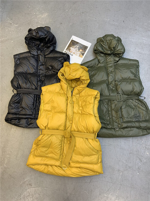 New in autumn! [Yayiro] hooded and strappy all-match vest warm down jacket (with belt) (white duck down 80%) 2926# GYJ