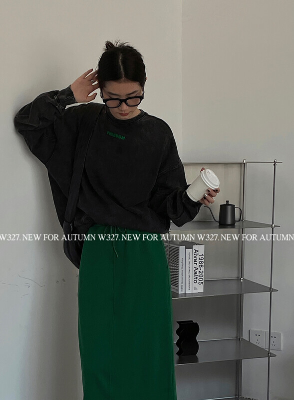 【W327.】Flocking letters custom frying color process wash sweater W56059# CQW