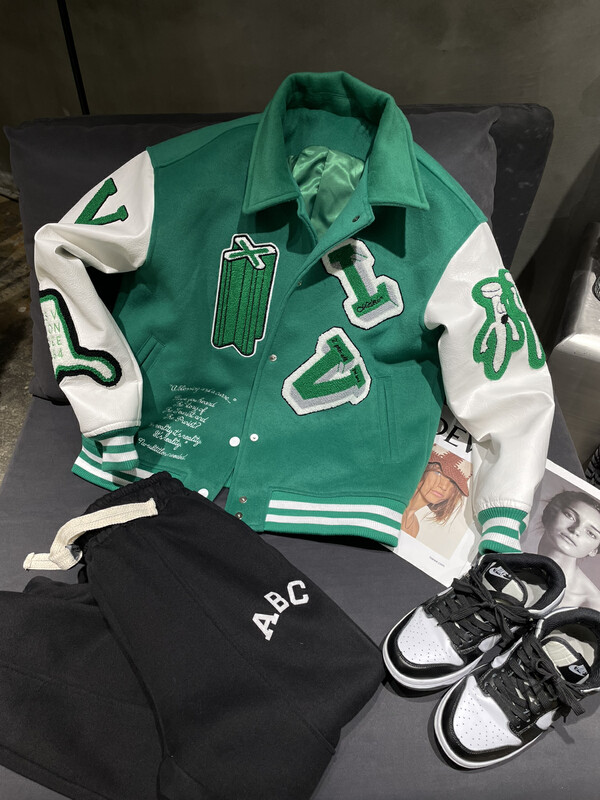 Original price 218.99! 【BOBO1972】Korean fashion letter flocking short jacket 217626# CJJ