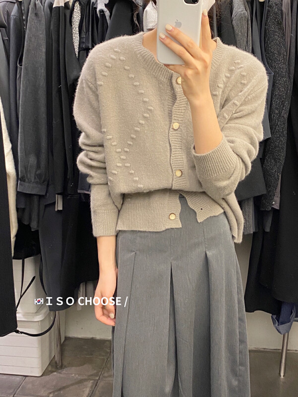 New in autumn! [ISO Korean] Korean version of solid color casual breasted warm sweater 31001# HJY
