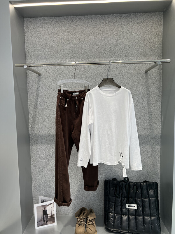 [BOBO1972] Versatile loose large plate T long-sleeved T-shirt and sweater magically sold only TAL215619