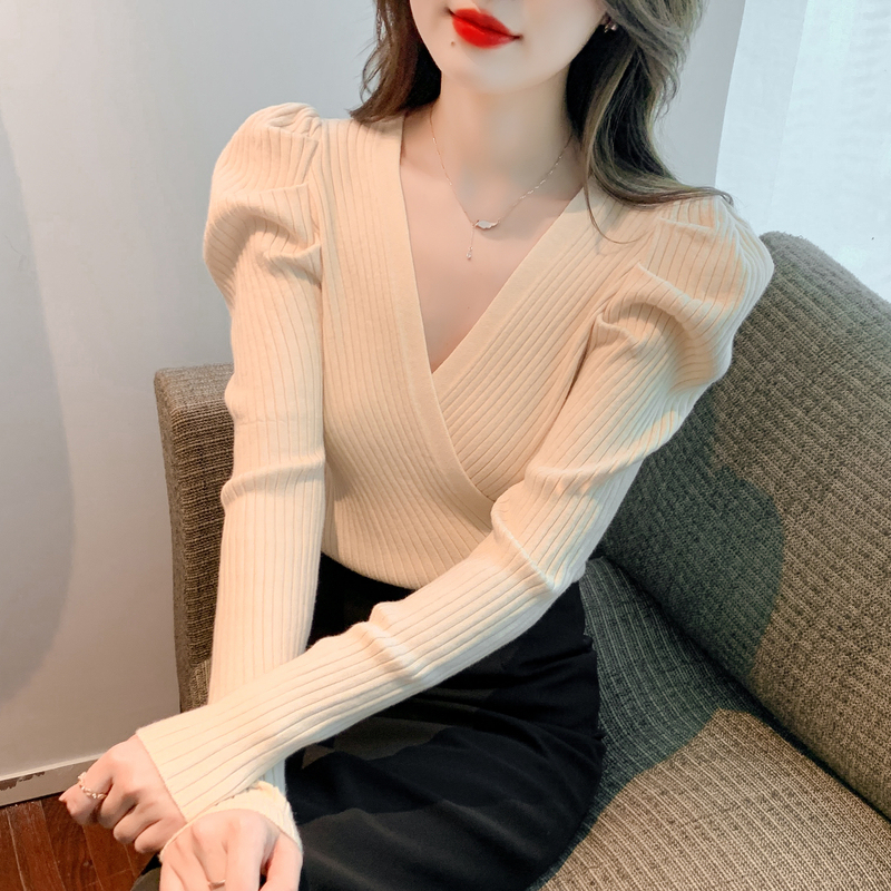 2022 real shooting autumn and winter new sweater with slim V-neck sexy knitted sweater long-sleeved top women