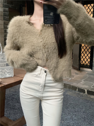 Real auction real price niche design irregular button mink plush knitted top