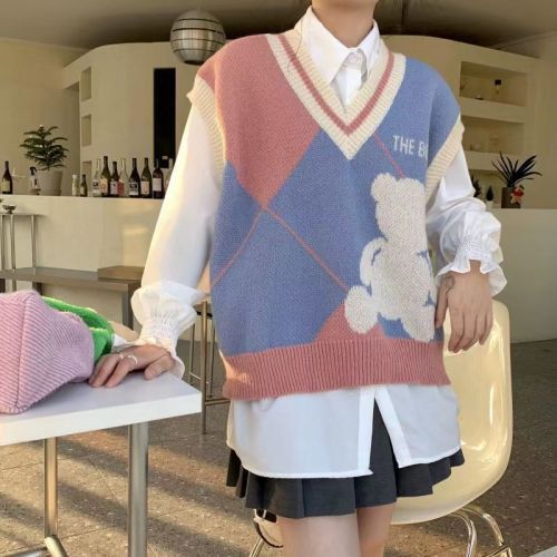 Bear vest vest knitted spring and autumn 2022 new small fresh college style retro jacket sweater top women's clothing