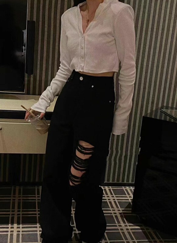 Early autumn new style! [Yan Zhen] Personality ripped straight jeans 30037# PCZ
